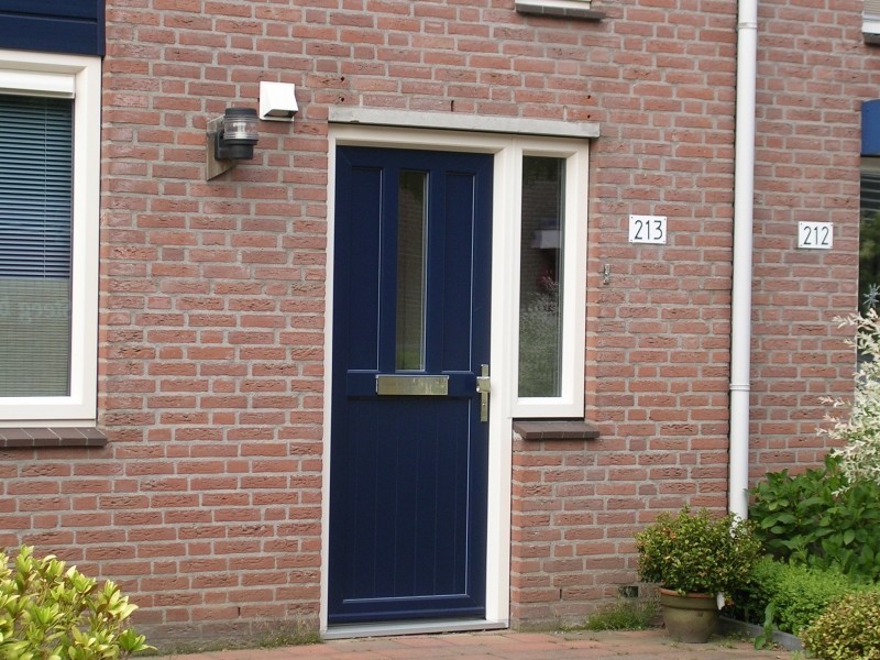 Cilinderslot voor kunststof deur